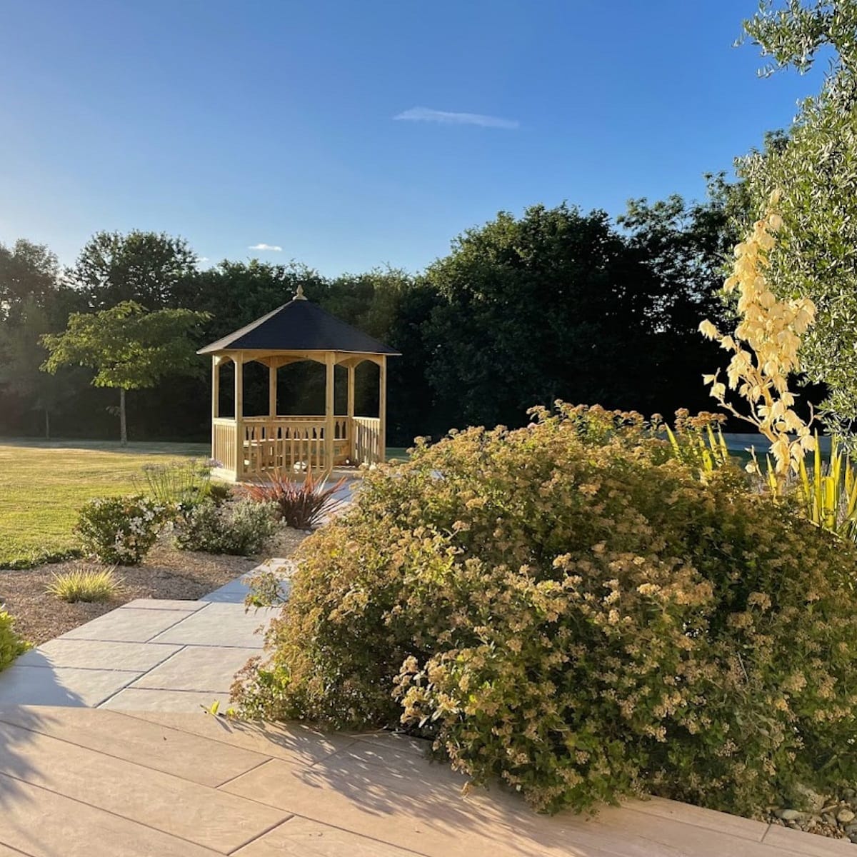 Brompton Standard Black Roof